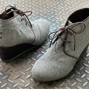 Toms Women Boots Wedge Shoes Fabric Upper Lace Up Size 9US 40EU